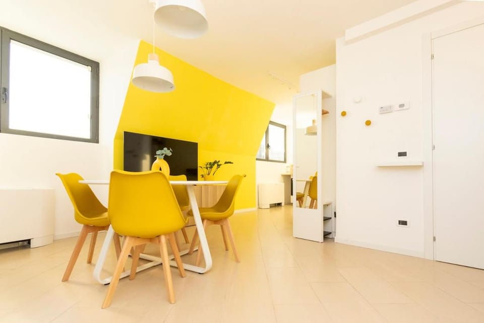 TV and multimedia, Living room, Seating area, Dining area, wardrobe