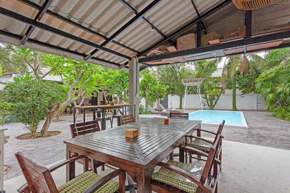 Lanna Private Pool Villa 5min Nimman Villa in Chiang Mai