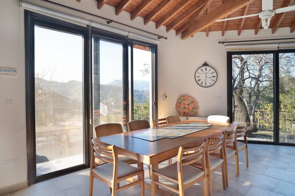 Orama Mountain Villa Farmakas Villa in Limassol District