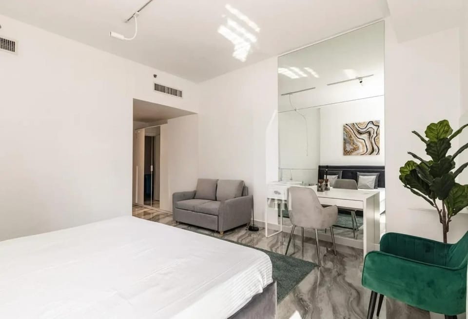 Ahlan New Horizon Marina Beach JBR Bed and Breakfast in Dubai