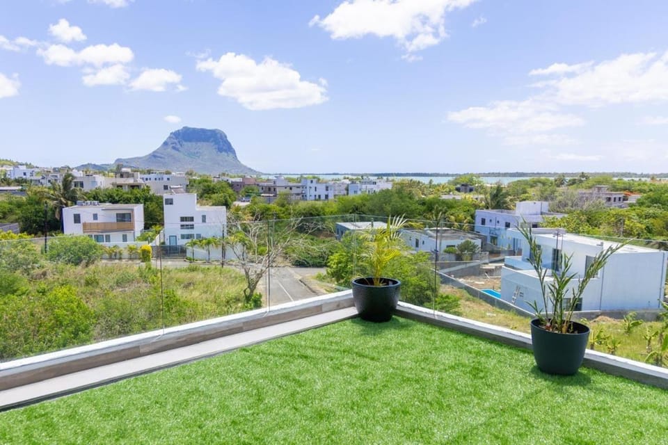 Palms 2 Apartment in Rivière Noire District, Mauritius