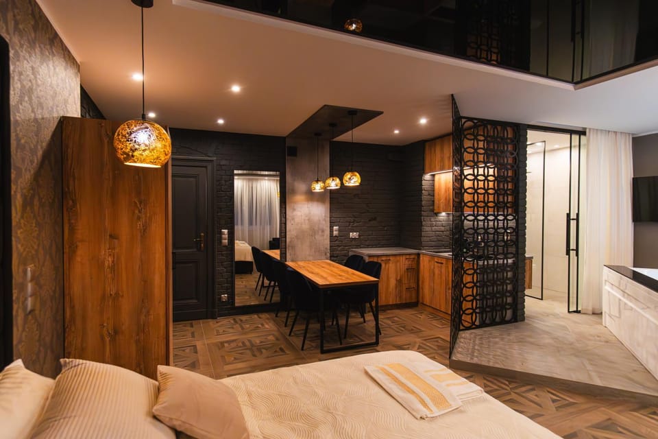 Bed, Hot Tub, Kitchen or kitchenette, Living room, Photo of the whole room, Seating area, Dining area, Bedroom, Bath, wardrobe