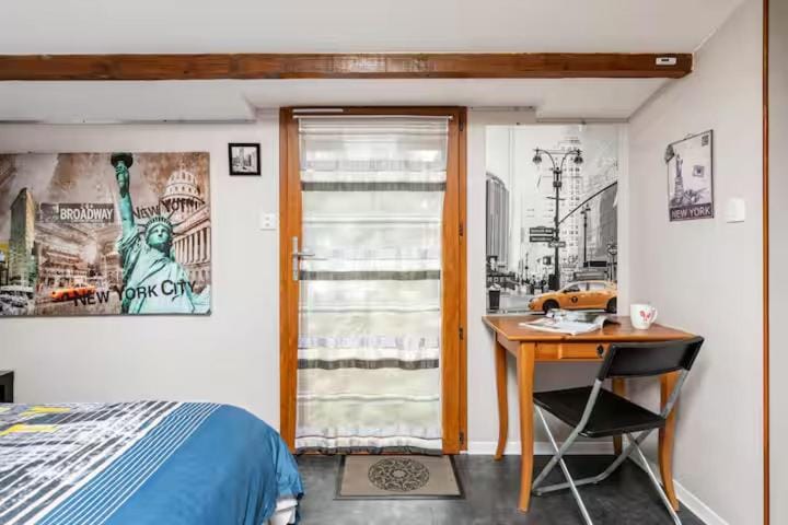 Photo of the whole room