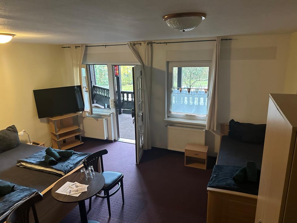 Motel Zur Festwiese Hotel in Thuringia, Germany