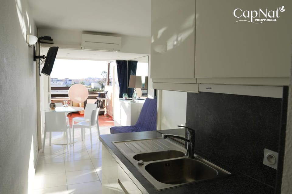 Patio, Patio, Kitchen or kitchenette, Dining area, kitchen, kitchen