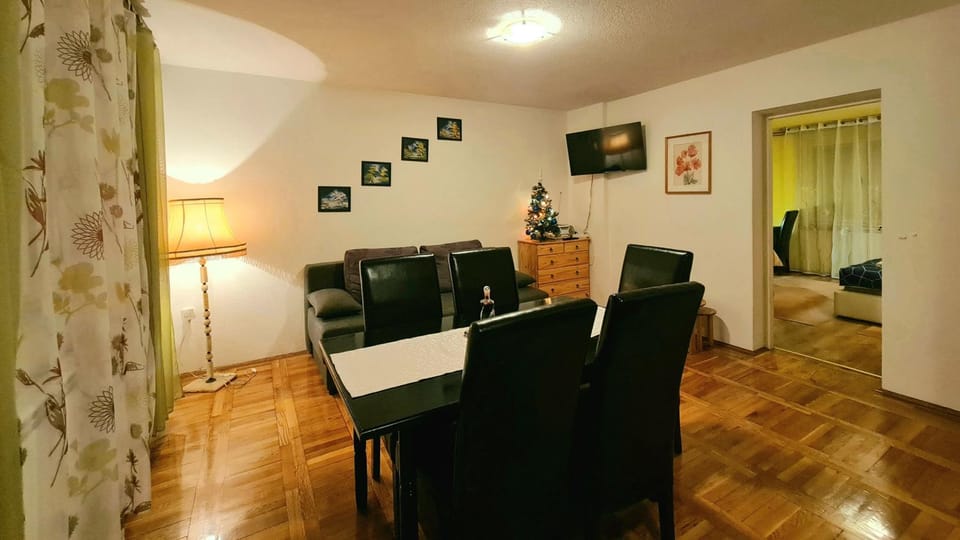 TV and multimedia, Dining area