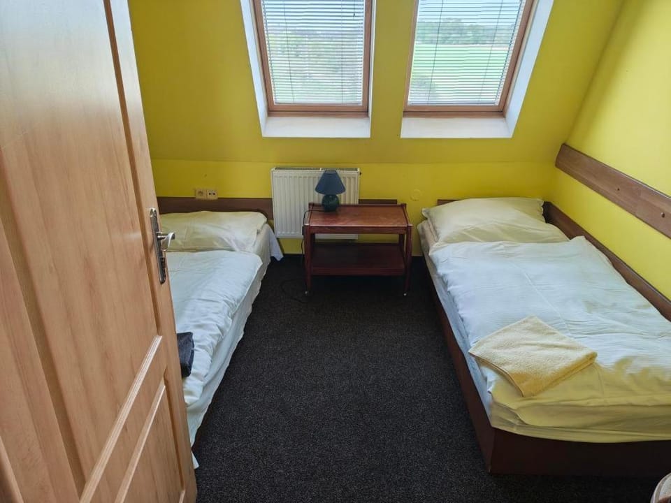 Motel Oseček Bed and Breakfast in Lower Silesian Voivodeship