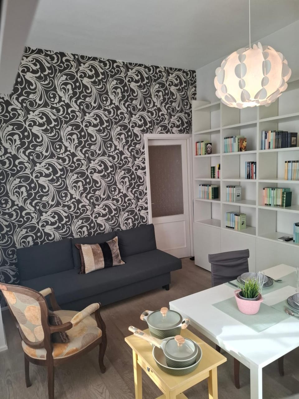 Library, TV and multimedia, Living room, Seating area