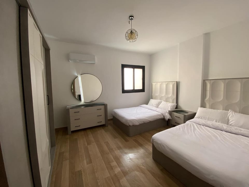 Bed, Photo of the whole room, Bedroom, air conditioner