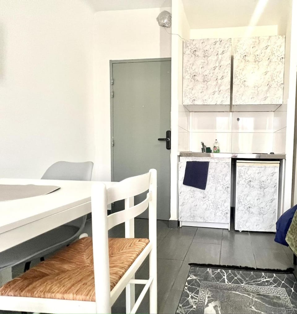 Cozy and equipped studio in Villeurbanne, Netflix Apartment in Villeurbanne
