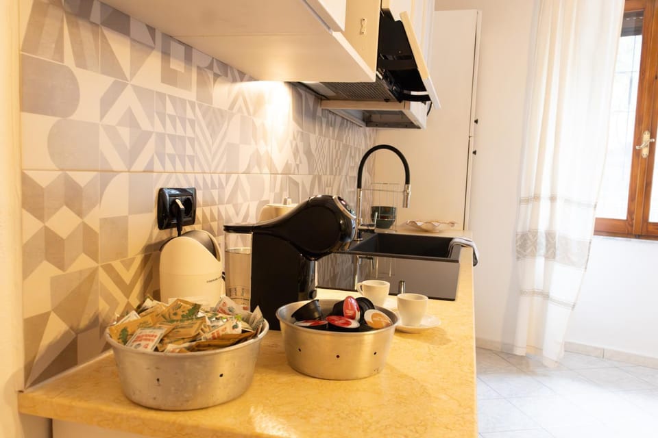 Coffee/tea facilities, Kitchen or kitchenette