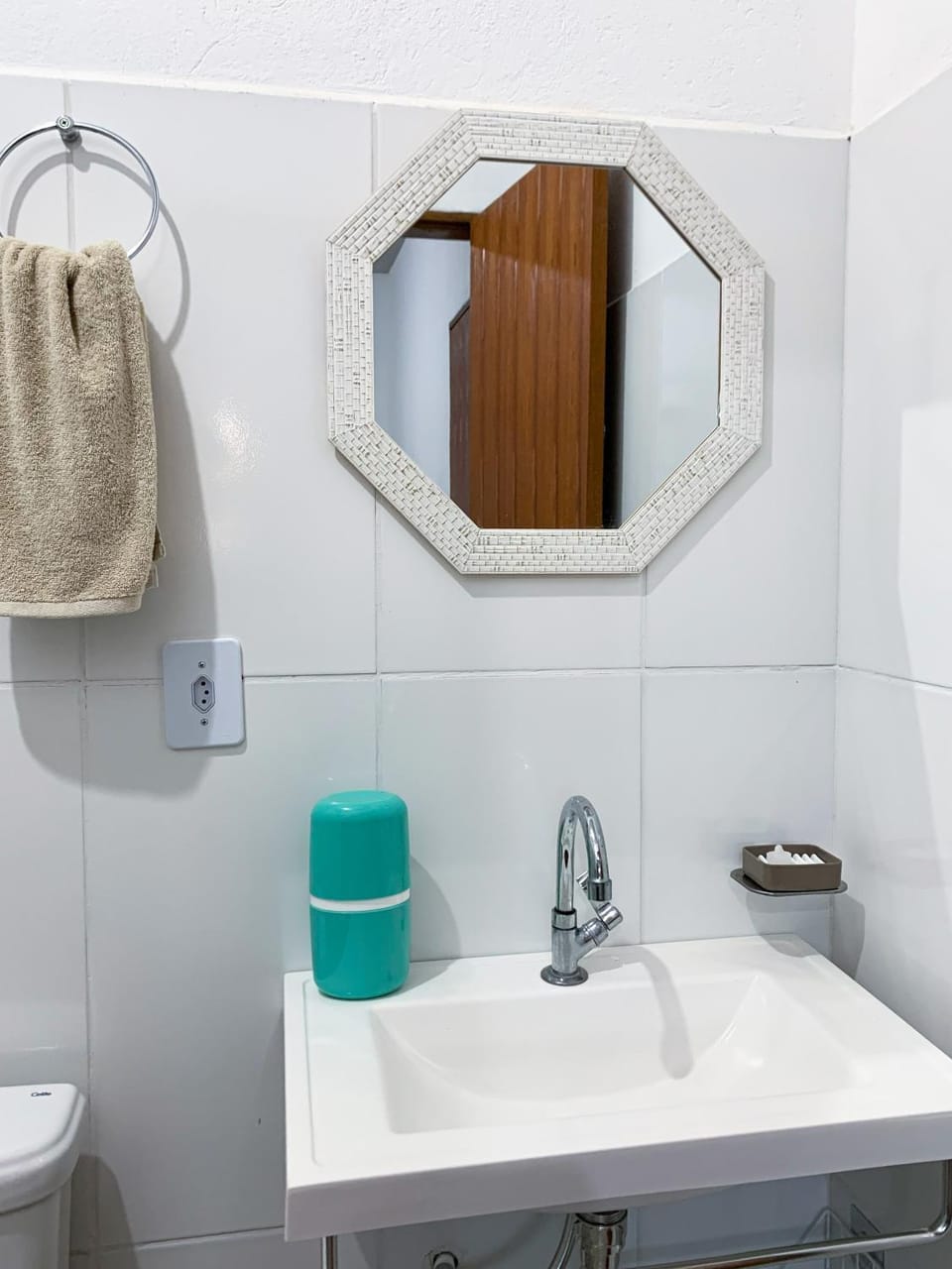 Bathroom, towels