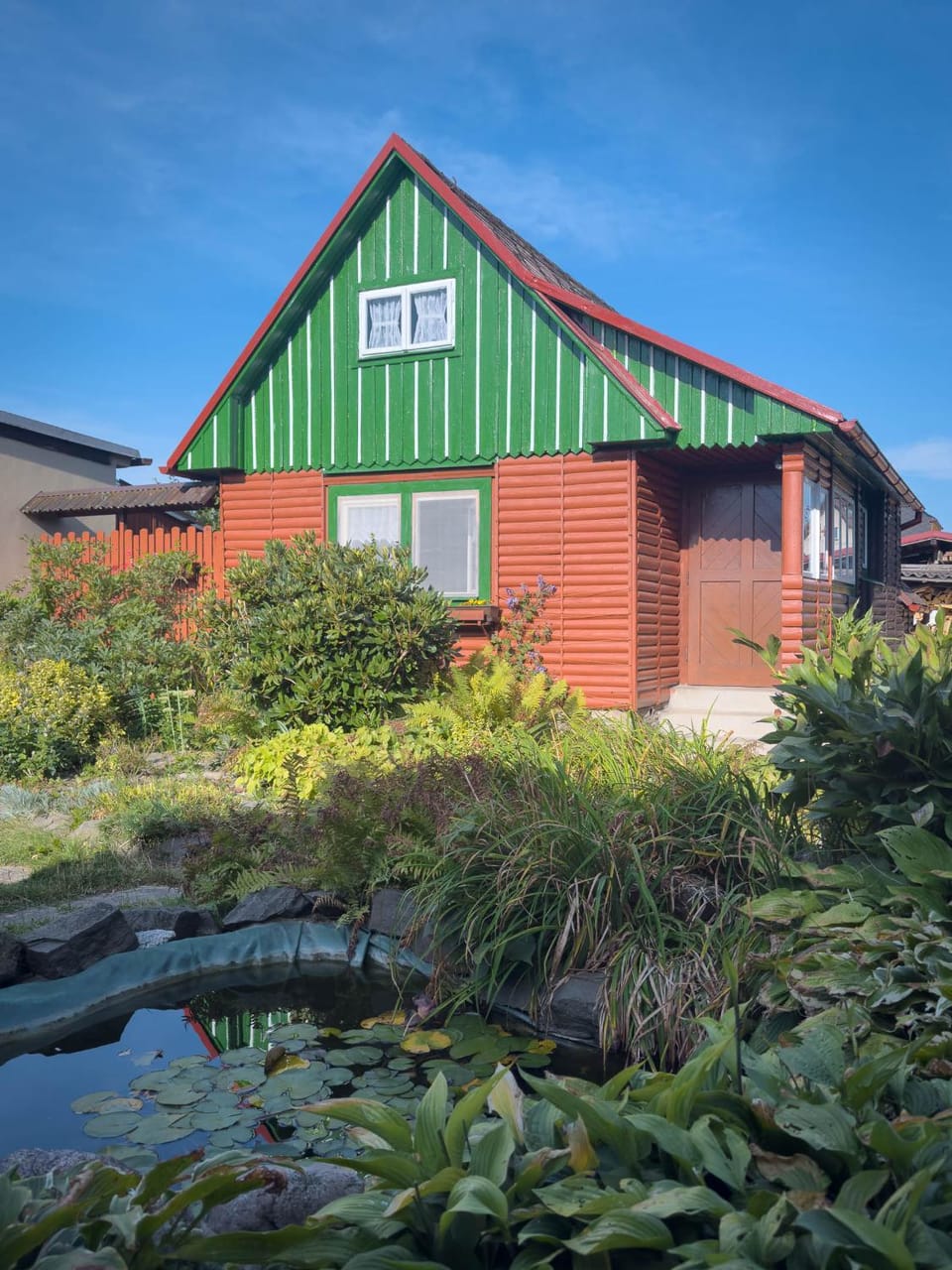 Property building, Day, Garden