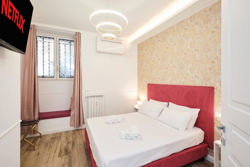 Bed, TV and multimedia, Photo of the whole room, Bedroom, internet, towels, air conditioner