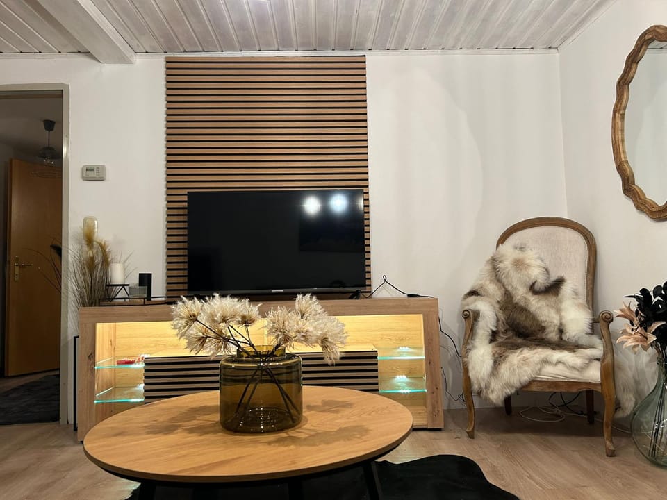 TV and multimedia, Living room, Photo of the whole room