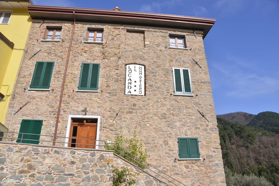 Facade/entrance, Day