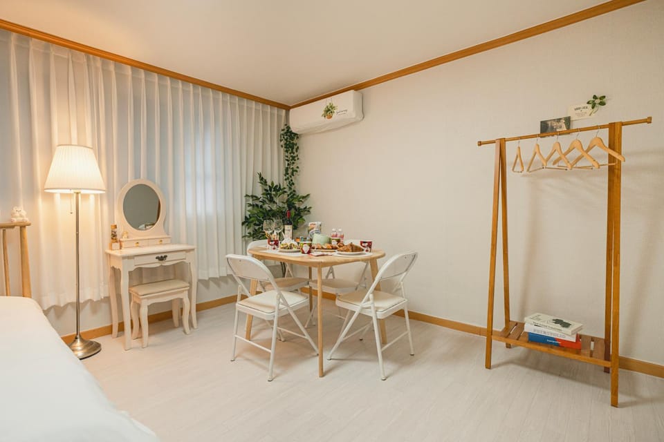 Dining area, air conditioner