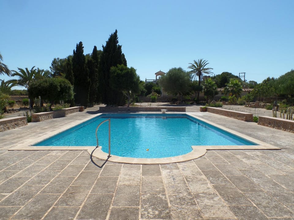 On site, Swimming pool, Swimming pool