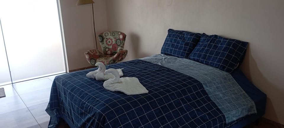 Photo of the whole room, Bedroom, towels