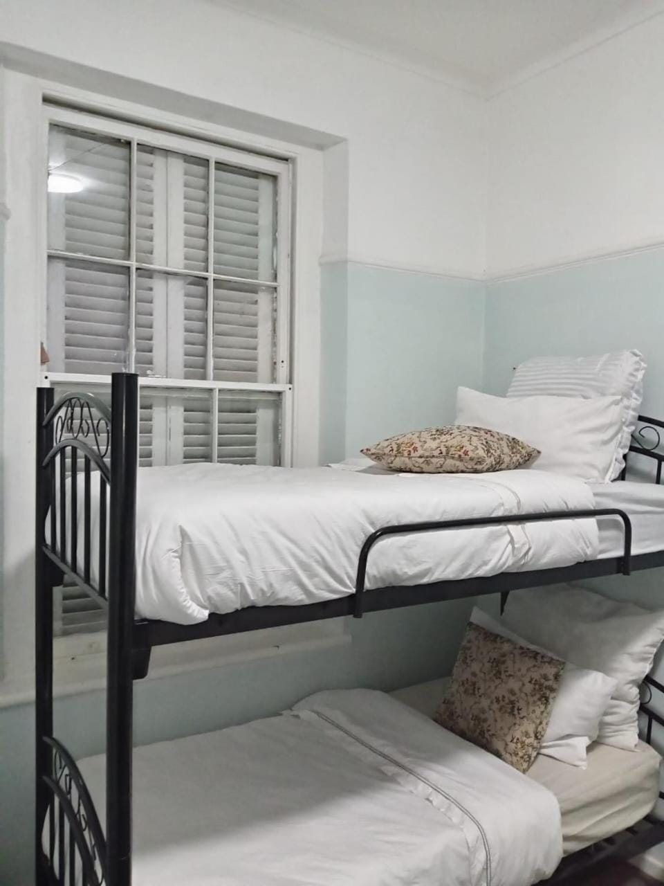 Bed, Photo of the whole room, Bedroom, bunk bed