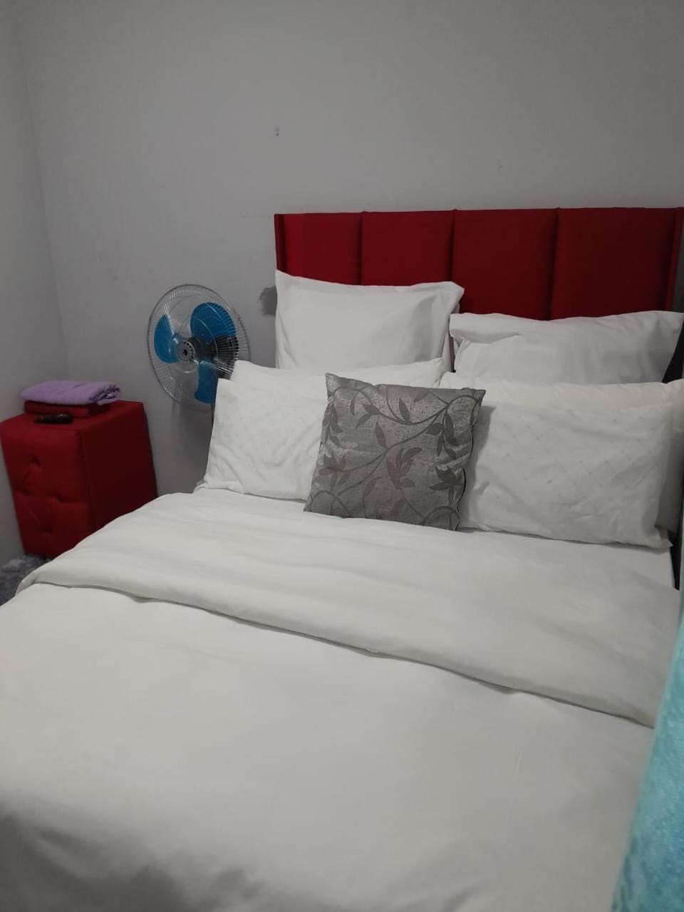 Bed, Photo of the whole room, Bedroom, Family