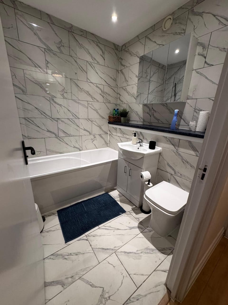 Toilet, Bathroom, Bath