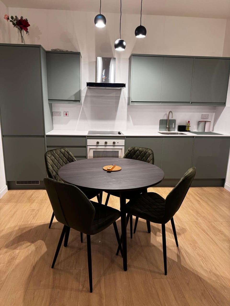 Kitchen or kitchenette, Dining area, pet friendly, stove