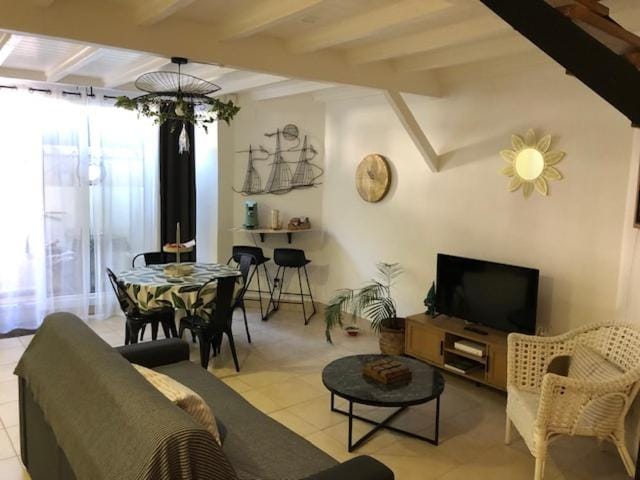 Côté Baie avec parking-wifi- draps et serviettes Apartment in Hendaye
