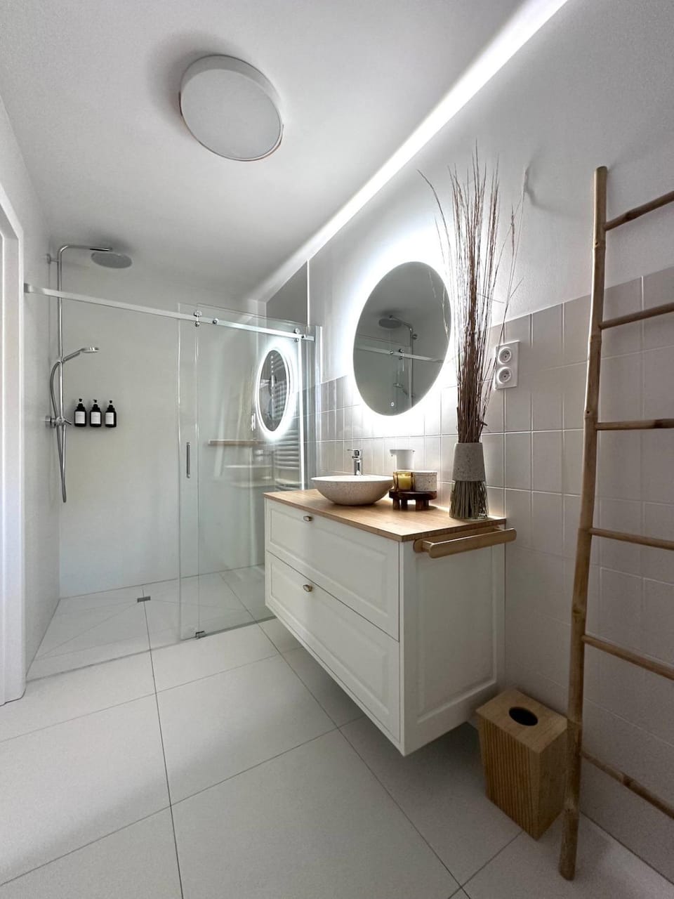Shower, Bathroom