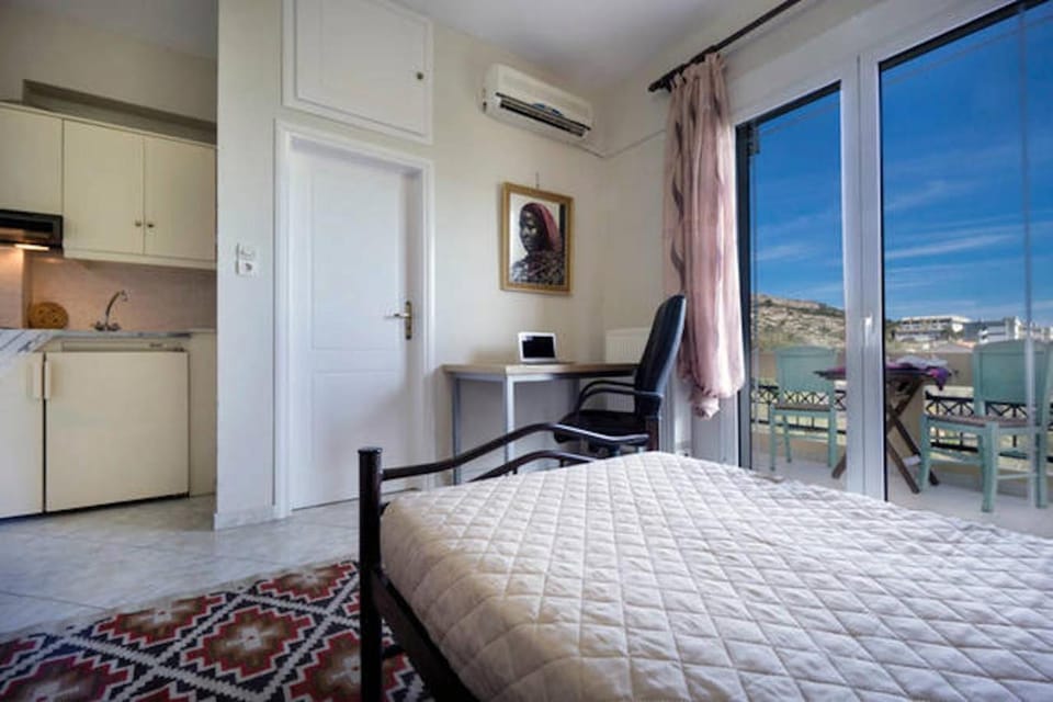 Penthhouse Studio next to the beach Apartment in Crete Region