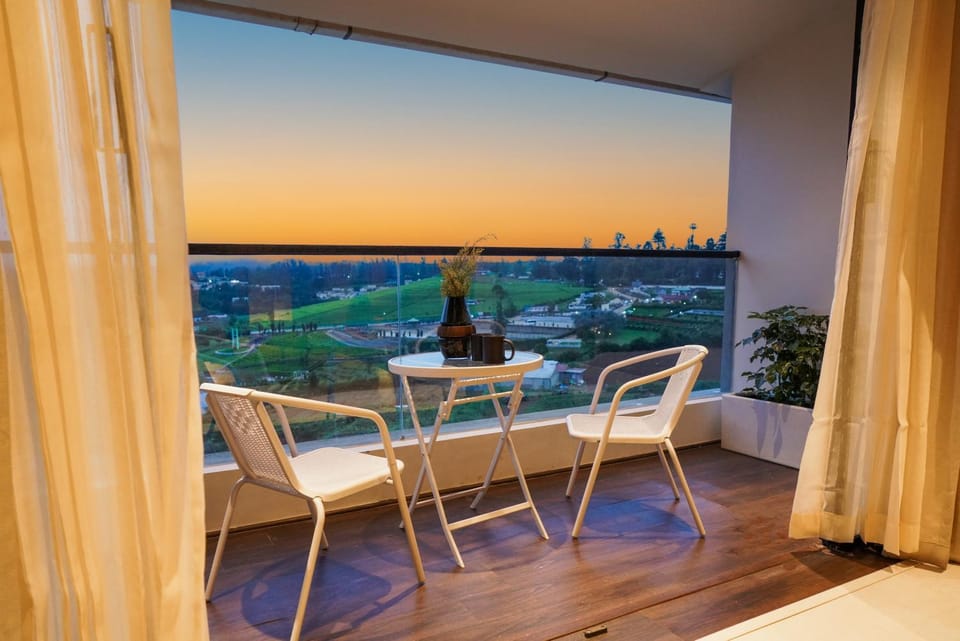 View (from property/room), Balcony/Terrace, Living room, Seating area