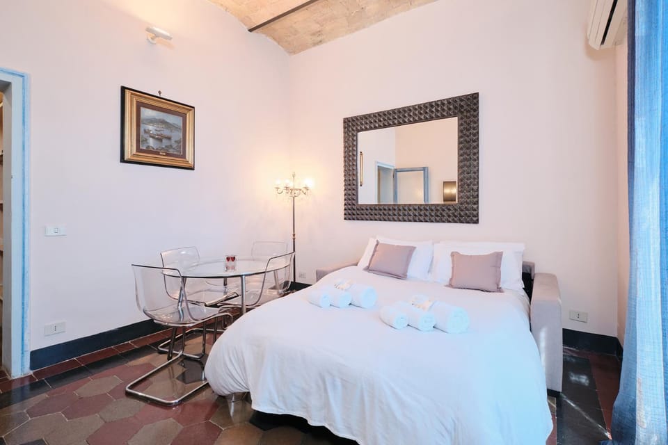 Living room, towels
