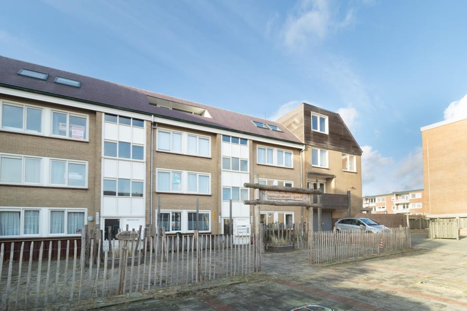 Strand appartement aan zee met 2 parkeerplekken! Apartment in Egmond aan Zee