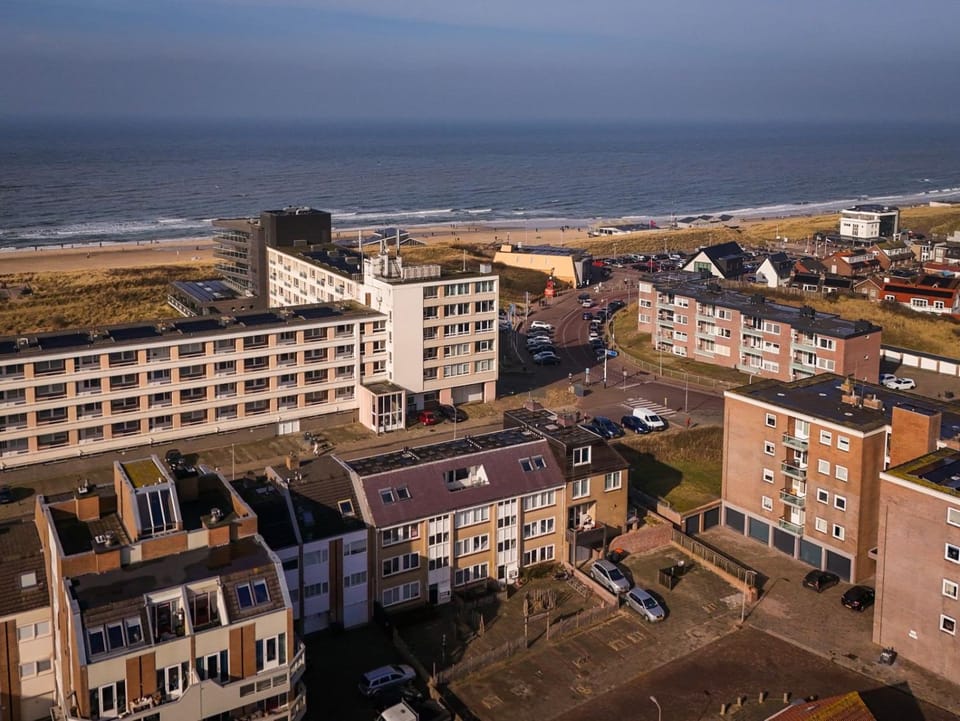 Strand appartement aan zee met 2 parkeerplekken! Apartment in Egmond aan Zee