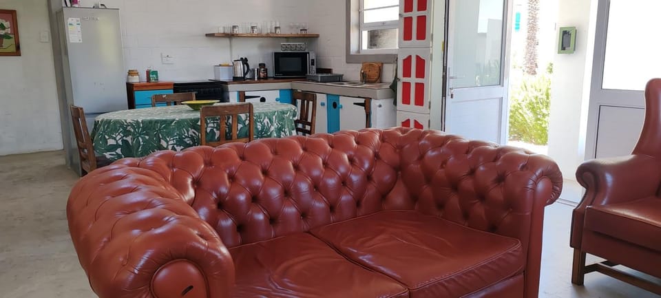 Kitchen or kitchenette, Seating area