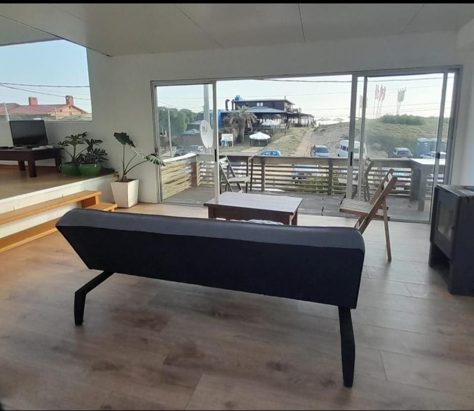 View (from property/room), Living room, Seating area