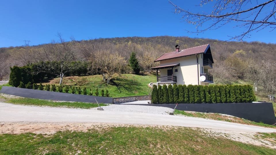 Property building, Spring, Day