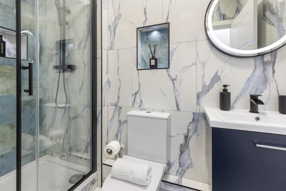 Modern 2 Bed apartment in Bow with garden Apartment in London Borough of Hackney