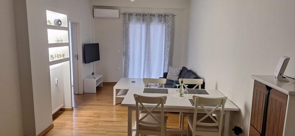 Xenia's Elegant Acropolis Suite Apartment in Athens