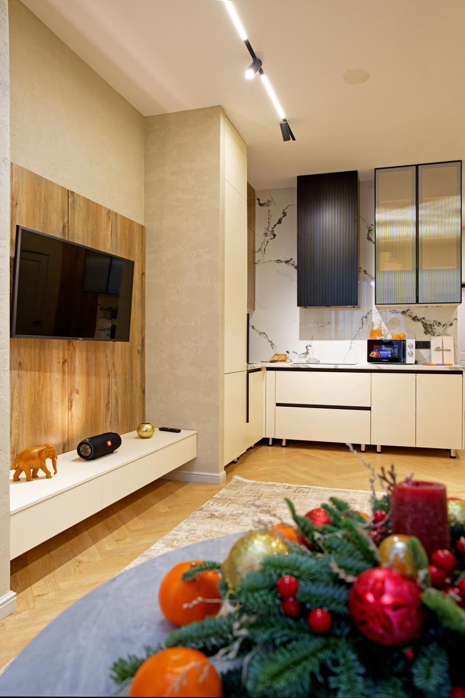 Kitchen or kitchenette, Food and drinks, Food, stove