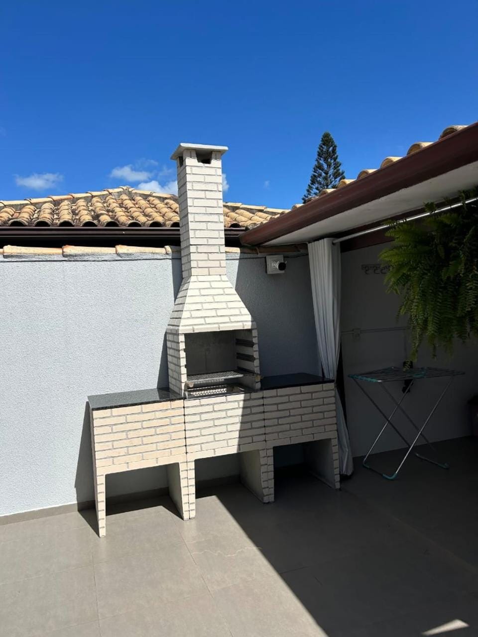 Shower, Property building, BBQ facilities