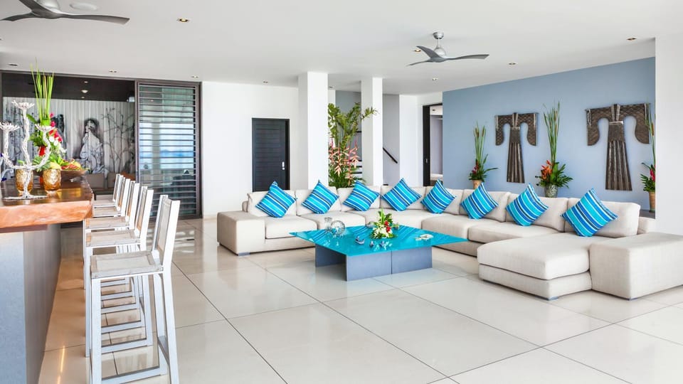 Lounge or bar