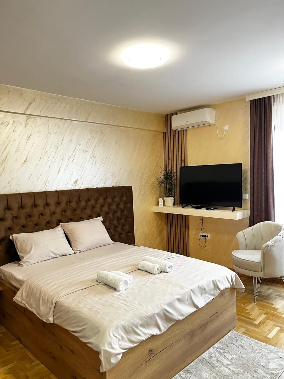 GOLDEN SS Studio Apartment in Serbia