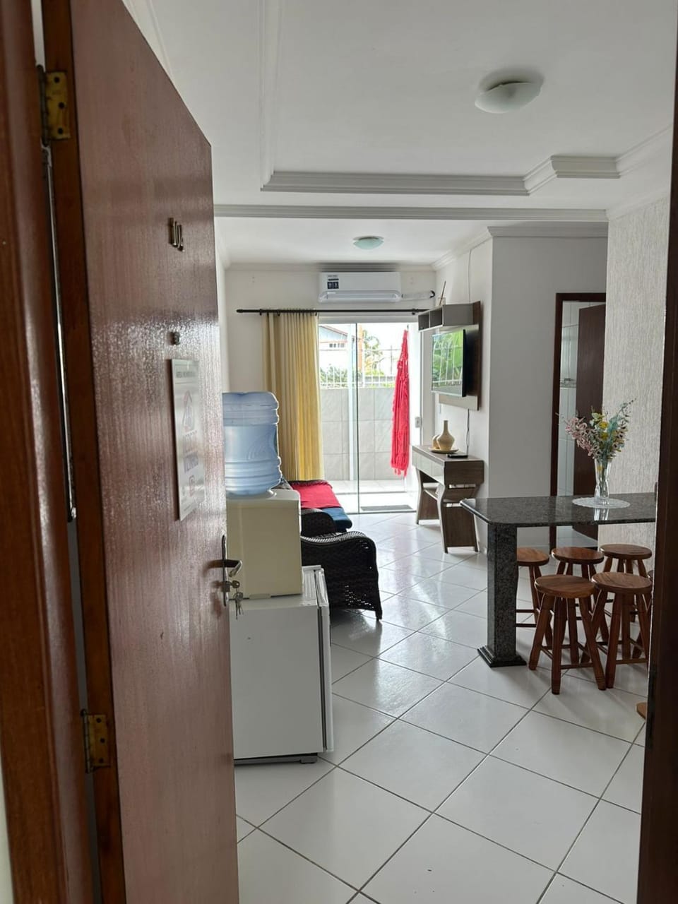 Property building, Kitchen or kitchenette, Dining area
