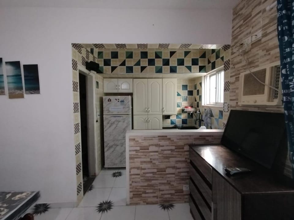 Kit net a uma quadra da praia Apartment in State of São Paulo