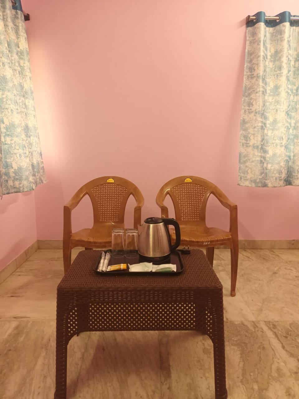 Coffee/tea facilities, Living room, Seating area