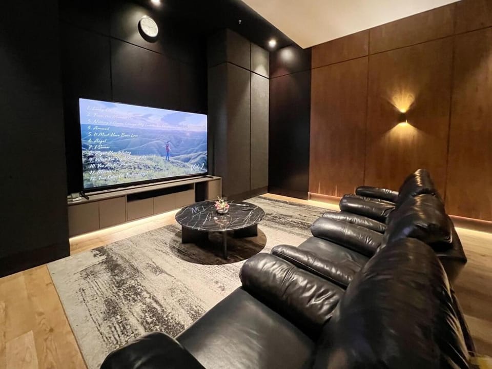 Newly South Gate Studio Apt with Pool, Gym Netflix by 2ndHome Apartment in South Jakarta City