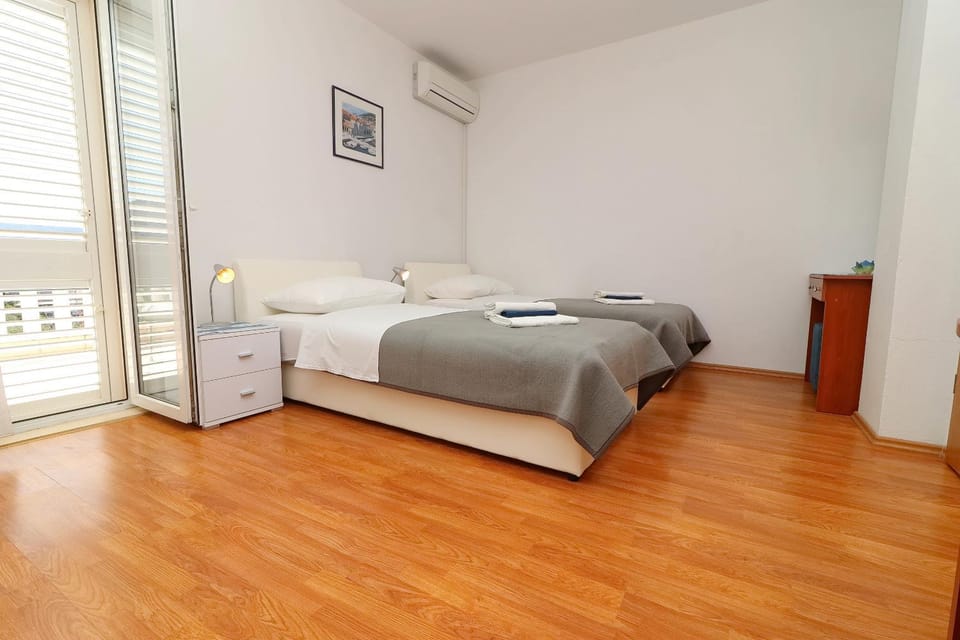 Guest House Franica & Pero Lobrovic Bed and Breakfast in Dubrovnik-Neretva County