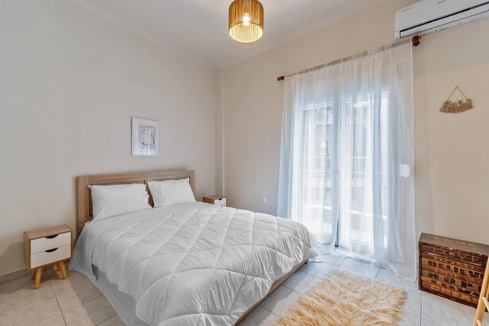 Bed, Bedroom, air conditioner