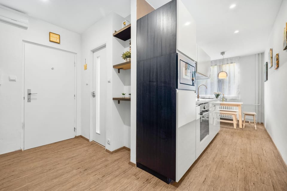 Kitchen or kitchenette, Photo of the whole room
